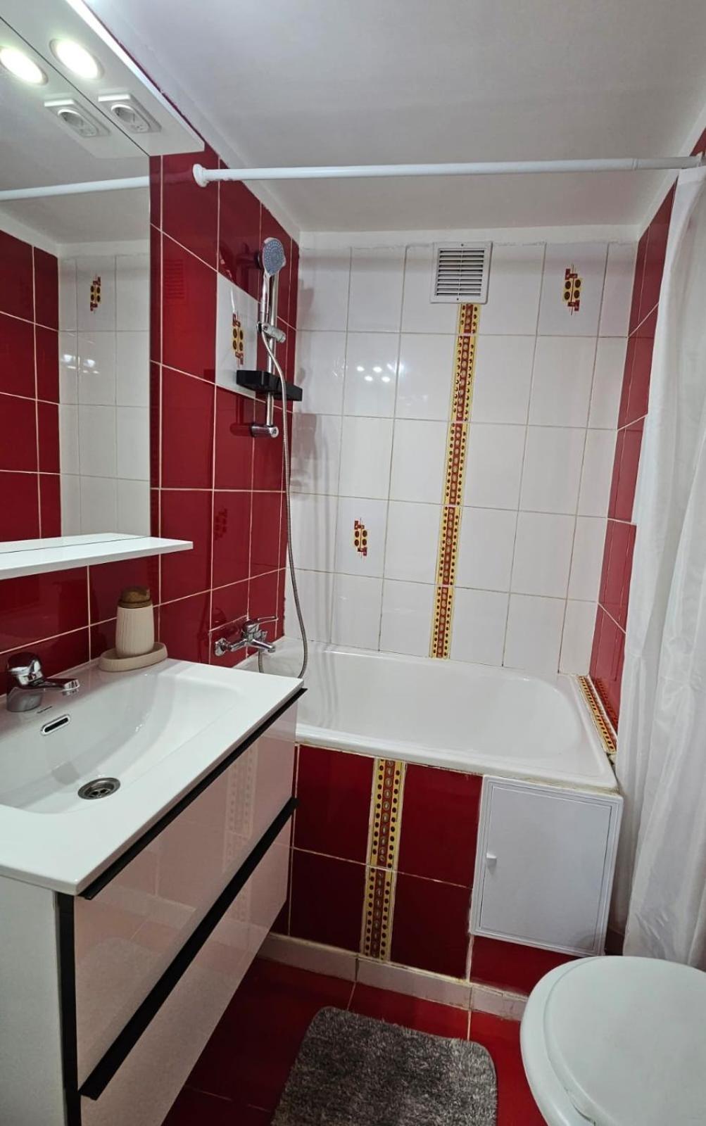 Kiwi Apart-Hotel 1Br Wi-Fi Free - Close To Old Town - Cozy Location - Shorter Or Longer Stay - R&M Boutique Bucureşti Exterior foto